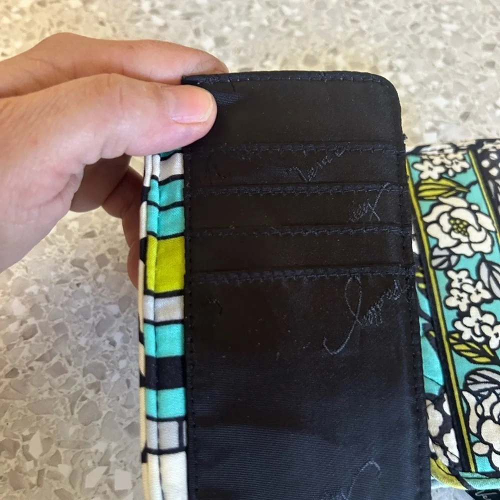 Vera Bradley green & blue floral quilted wallet - Picture 13 of 14